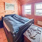 Σπίτι διακοπών 4 Bedroom Awesome In