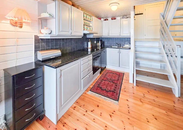 4 Bedroom Awesome In Dom wakacyjny